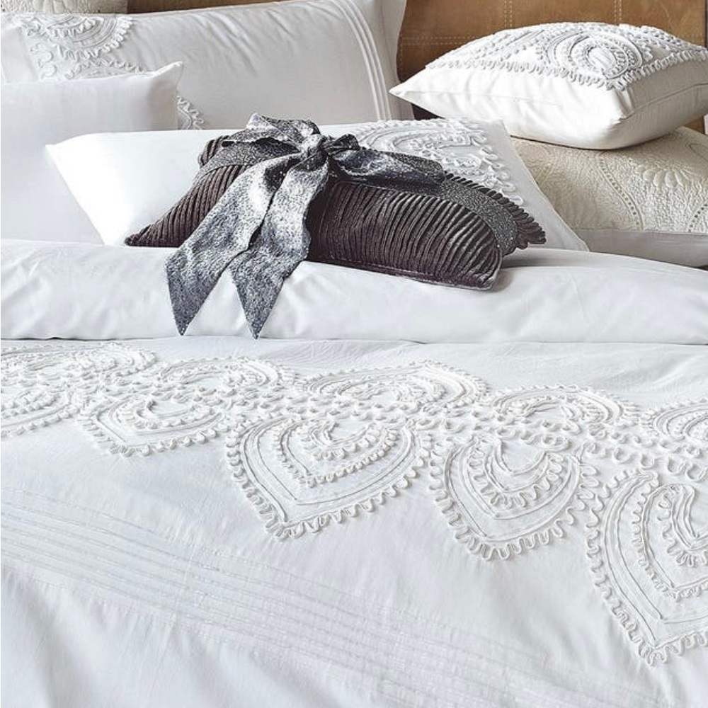 King Duvet set New in original packaging Never Removed from box